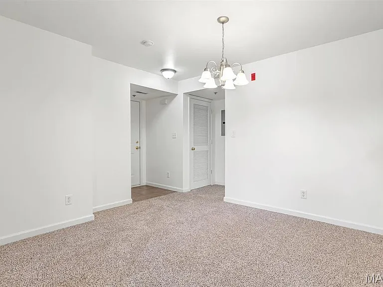 4200 Spring Creek Ln — Photo 8
