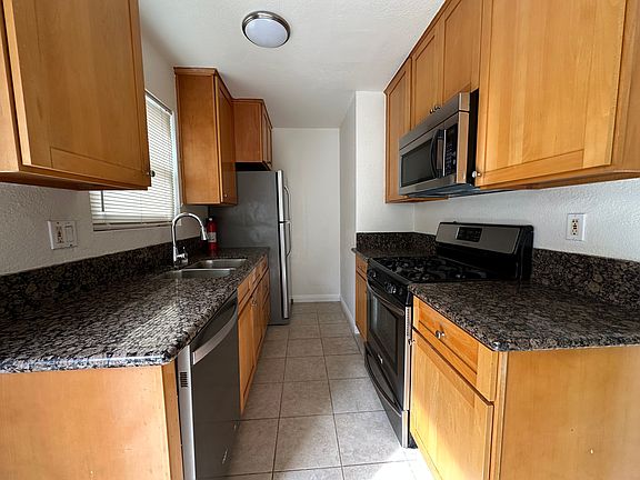 Kitchen- with all appliances