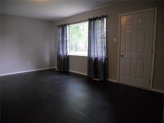 4th image of 4505 Fern Ave