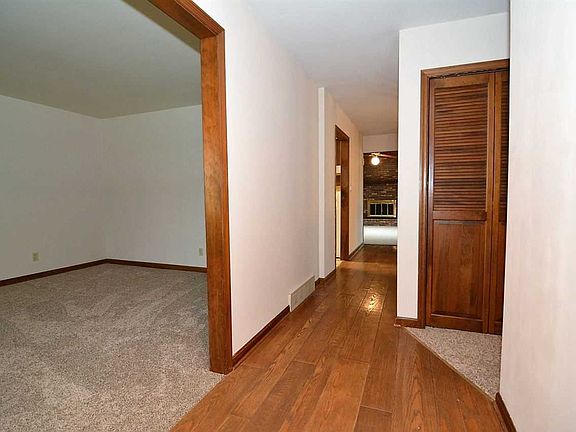 3rd image of 4399 W Larch Pl