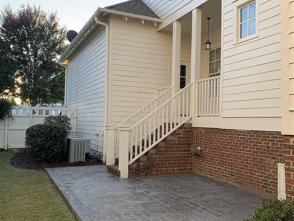 2nd image of 4349 Village Green Way