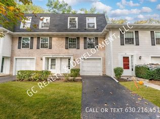 32 Forest Ln, Cary, IL 60013