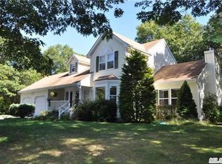 11 Messina Ave, Center Moriches, NY 11934