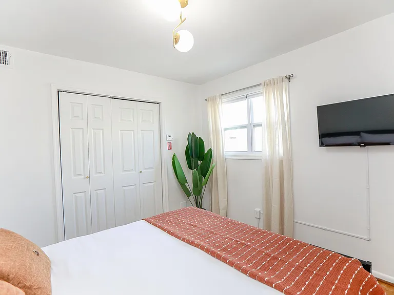 1280 W Ocean View Ave #1 — Photo 23