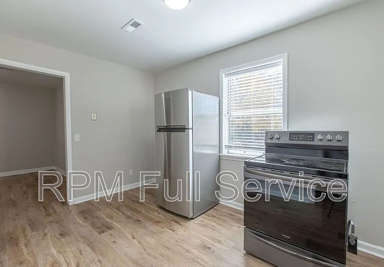 1002 N Maple St #A — Photo 9