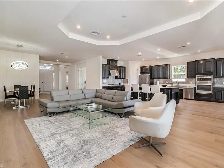 11110 Canal Grande Dr — Photo 5