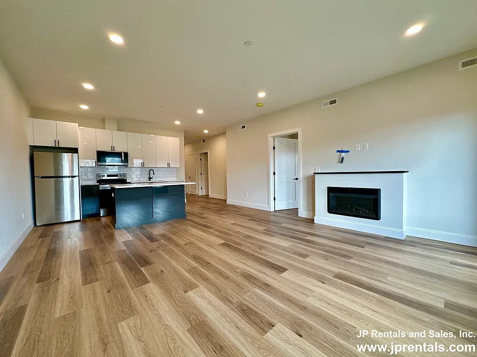 63 Belgrade Ave #107
