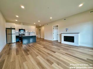 63 Belgrade Ave #103, Roslindale, MA 02131