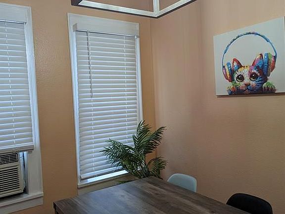5th image of 725 Broadway St #11