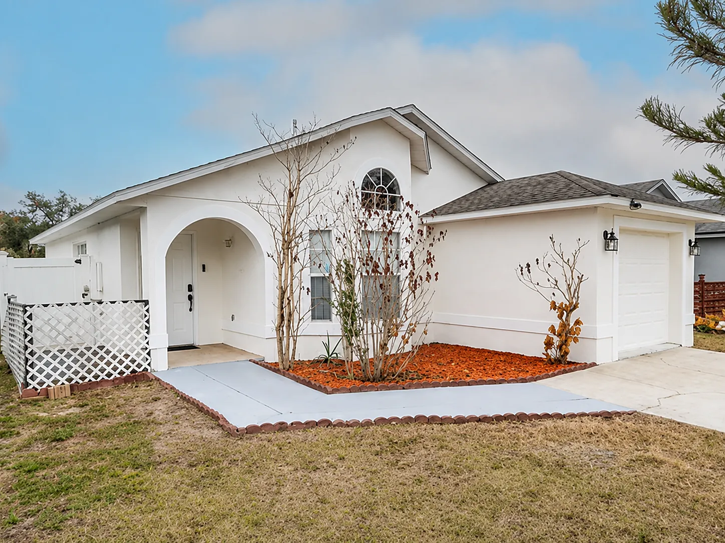 10201 Vista Cove Ln — Photo 2