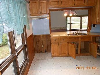 2nd image of 1231 Carberry Rd