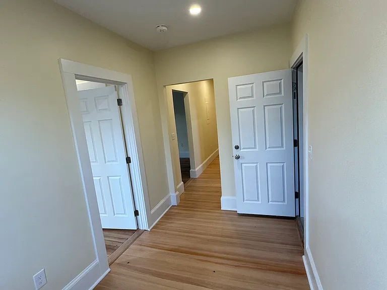 35 George St #2 — Photo 30