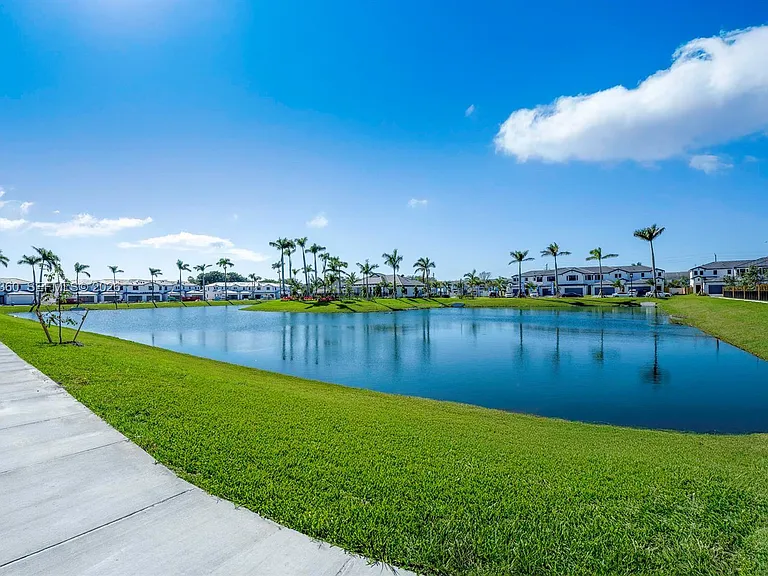 3024 Green Palm Ct #5838 — Photo 3