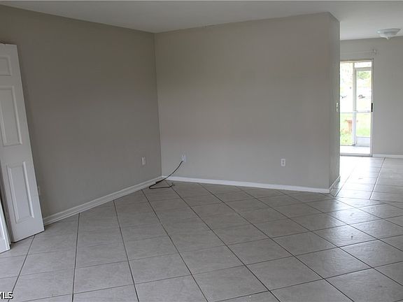 4th image of 511 SE 5th Place A B Cpe