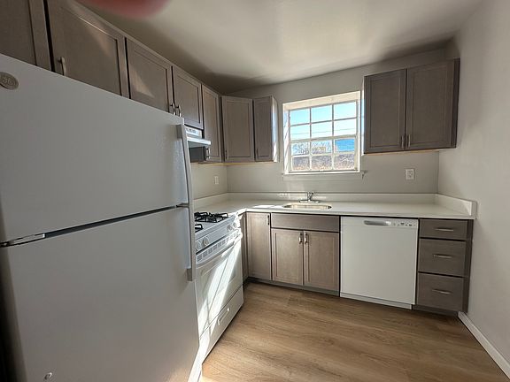 2nd image of 11 Scott Ct APT A2