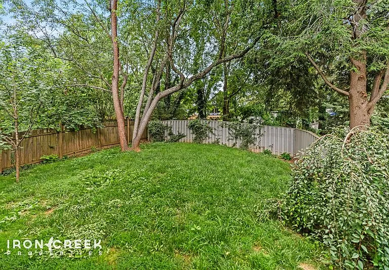 54 Branning St — Photo 32