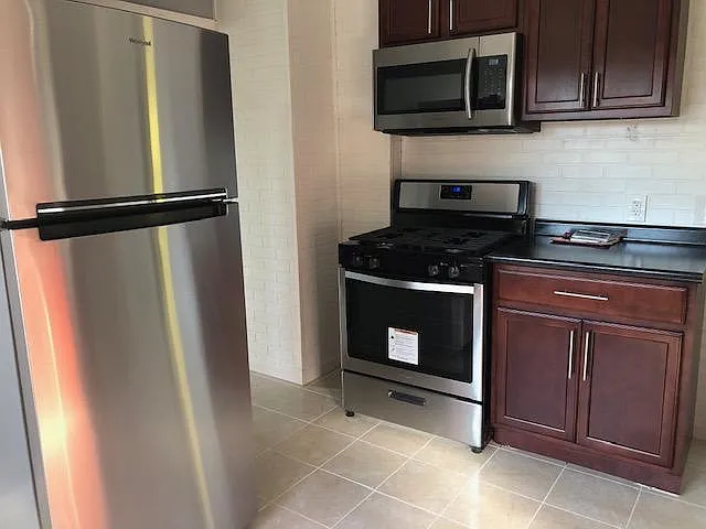 138 Sisson St #2 — Photo 1