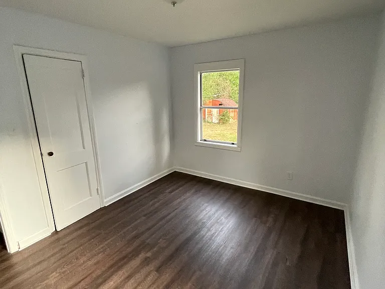 3225 Gifford St — Photo 29