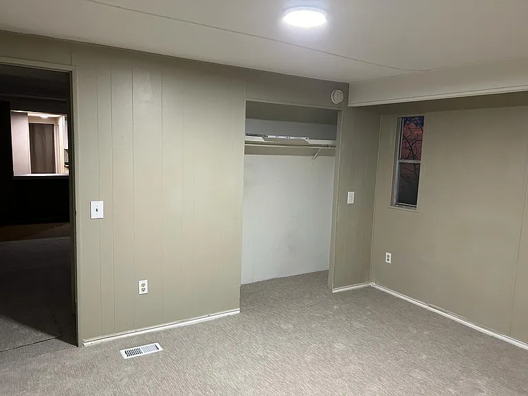 300 Knob Oak Ct — Photo 17