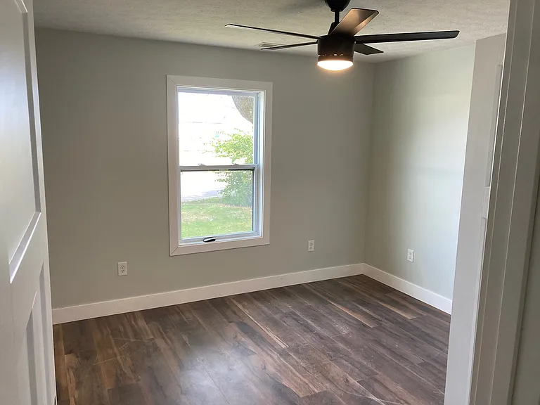 317 N Truman Rd — Photo 5