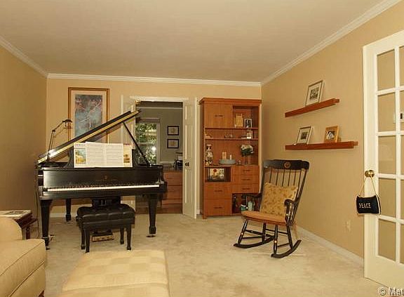 4th image of 3833 S Newport Way