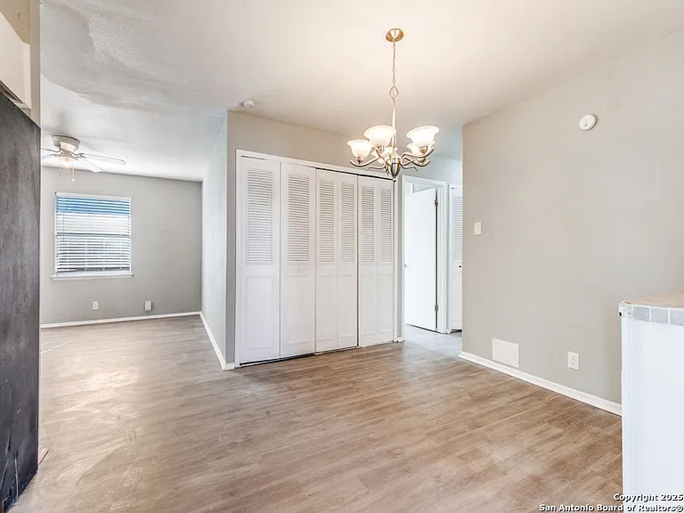 5830 Castle Yard — Photo 11