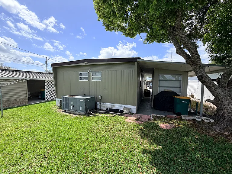 1418 Lakeview Dr — Photo 5
