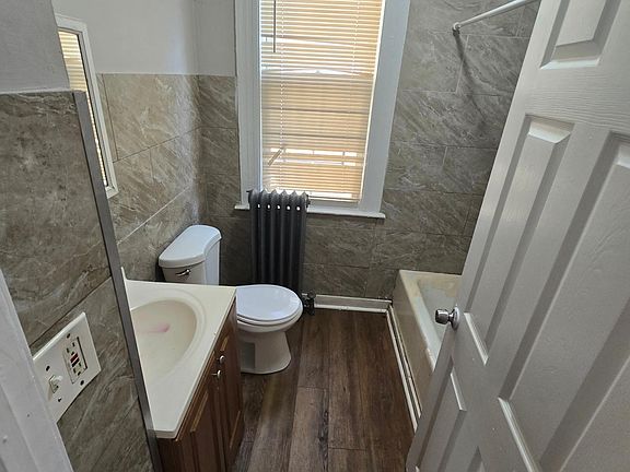2nd image of 578 Howard Ave #1A