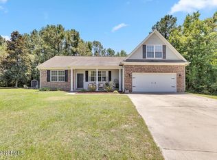 45 Shinnwood Ct, Hampstead, NC 28443