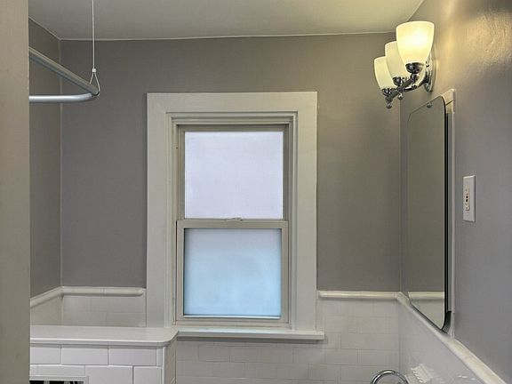 4th image of 1009 S Trenton Ave Floor 1