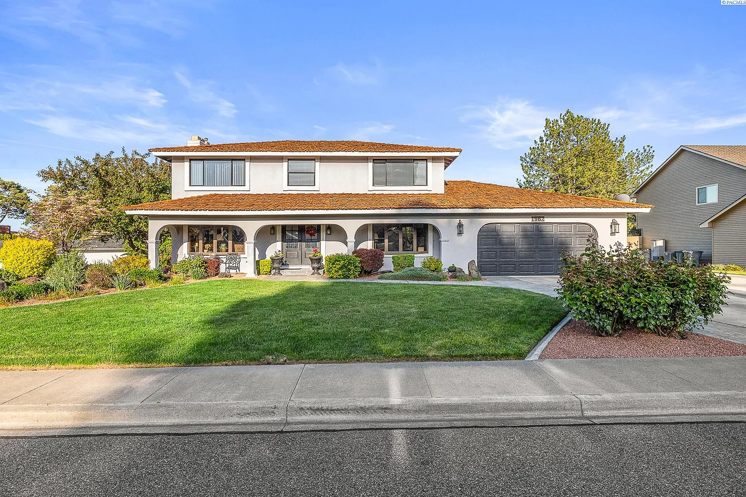 1962 Sheridan Pl photo 1