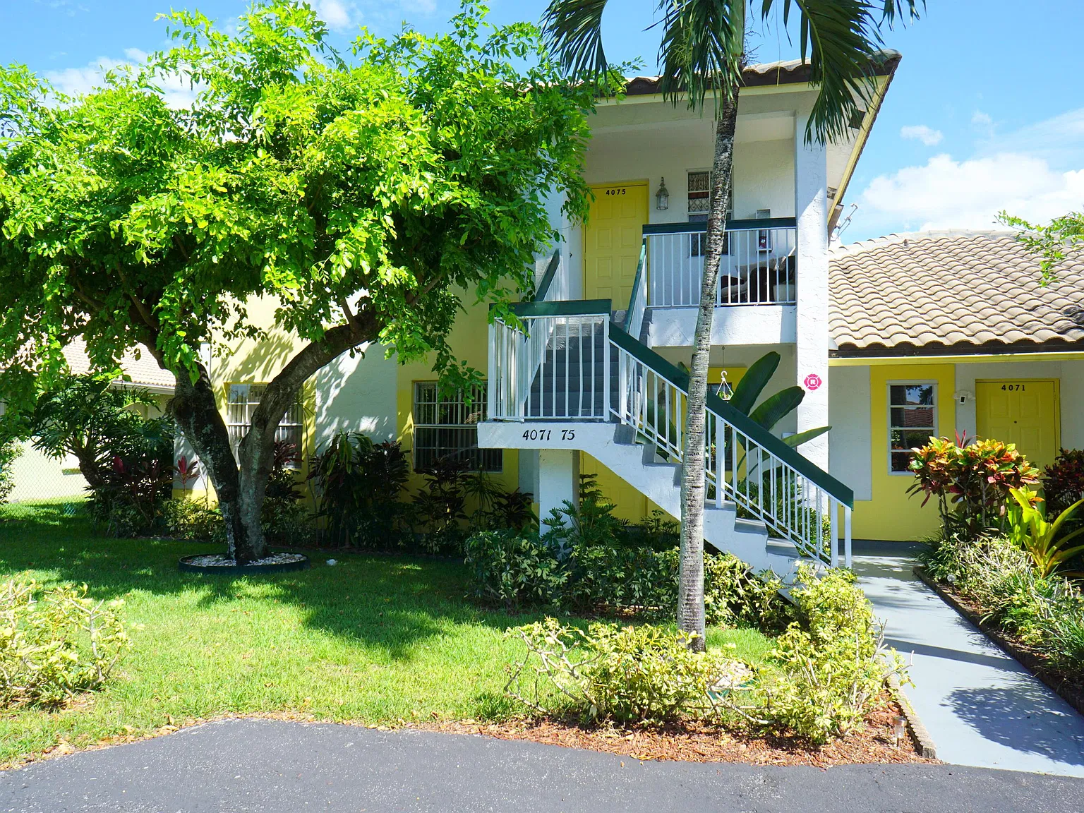 3 bed, 2.0 bath, 1250 sqft, $2,500 — Photo 3