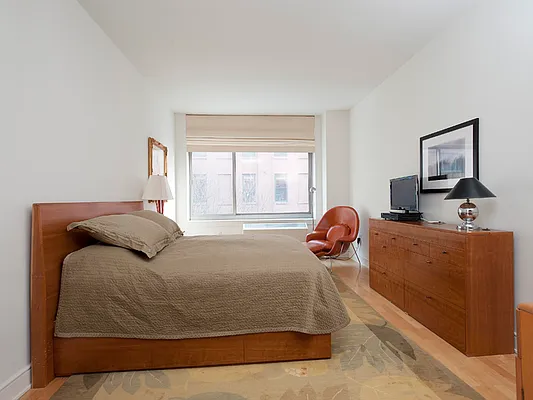 Sold by Sotheby's International Realty | media 32