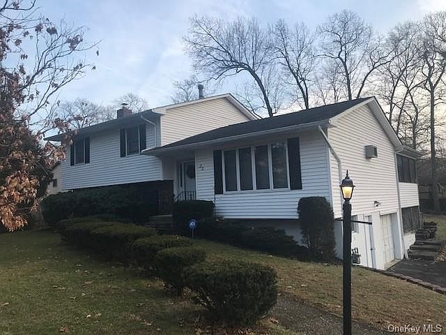 1st image of 22 Rockwood Dr