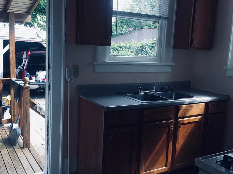 4410 Verne Ave #1 — Photo 3