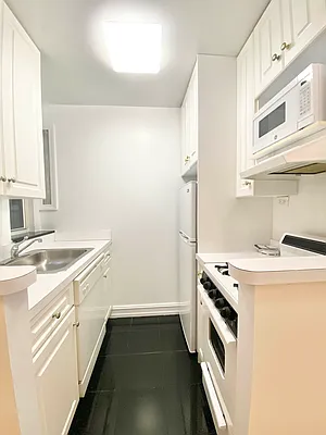 Rented by Corcoran | media 5