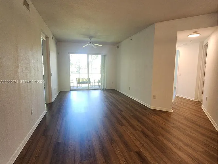 3600 Oaks Clubhouse Dr #206 — Photo 81