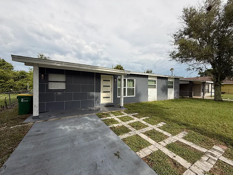 510 Lincoln Rd — Photo 16