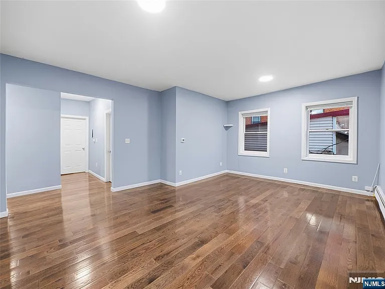 1-2 Hilliard Ave #2 — Photo 6