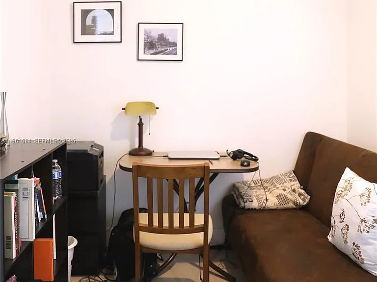 5601 Collins Ave #1423 — Photo 8