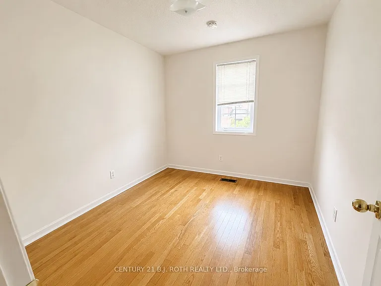 66 Sprucedale Way #66 — Photo 12
