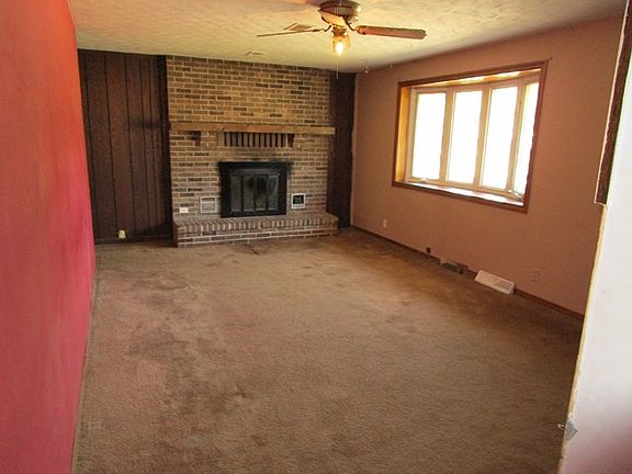 4th image of 2373 Merriway Ln