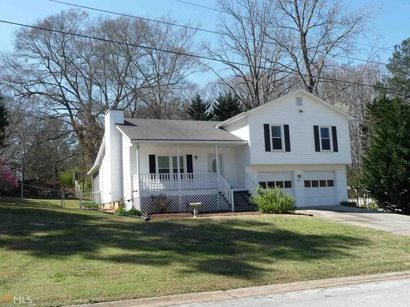 620 Hunters Ln, Loganville, GA 30052