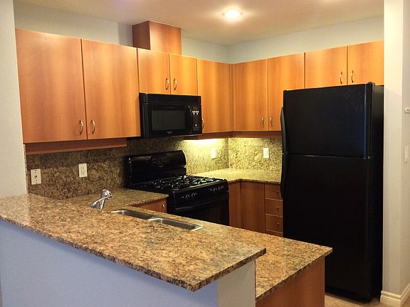2nd image of 300 W Beech St Unit 105