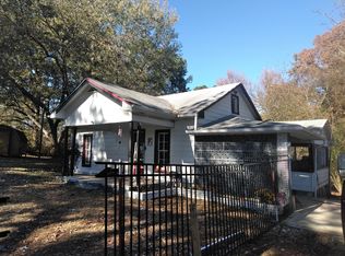 320 Old Stewart Rd, Tennessee Ridge, TN 37178