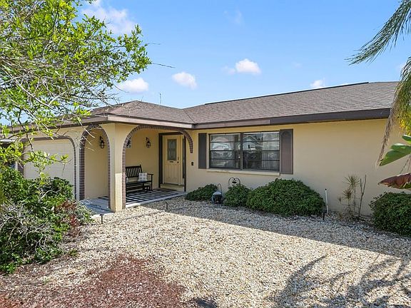 2nd image of 744 Flamingo Dr