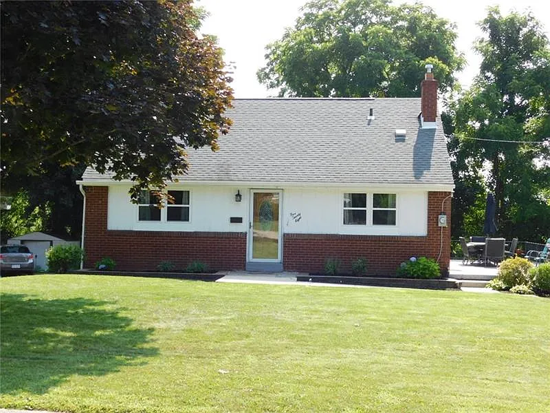 528 Fieldstone Dr photo 1