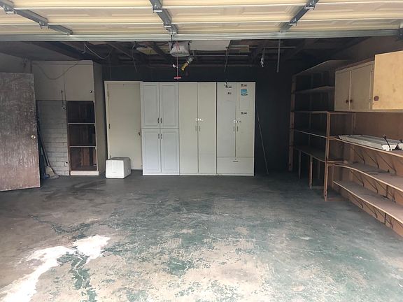 4th image of 824 Camino La Maida