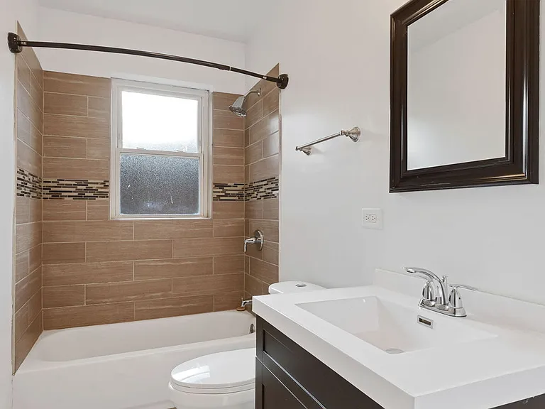 8248 S Maryland Ave #2S — Photo 3