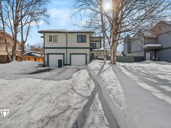 8155 Country Woods Dr, Anchorage, AK 99502
